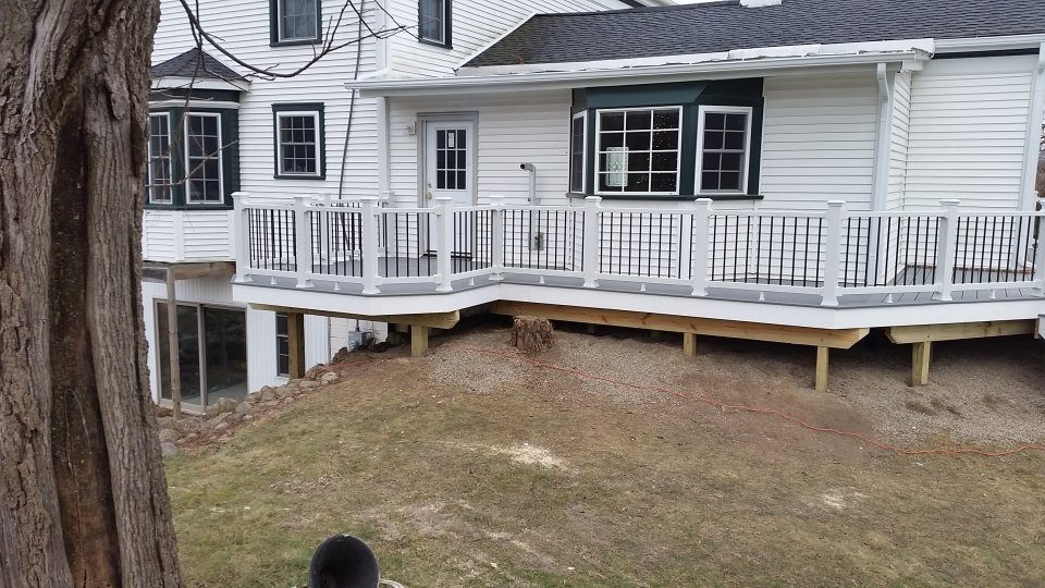 Composite decking designer in Southeast Michigan Trex Deck